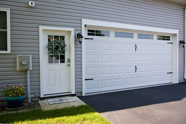 24/7 Emergency Garage Door Roller Replacement experts in Murraysville, NC